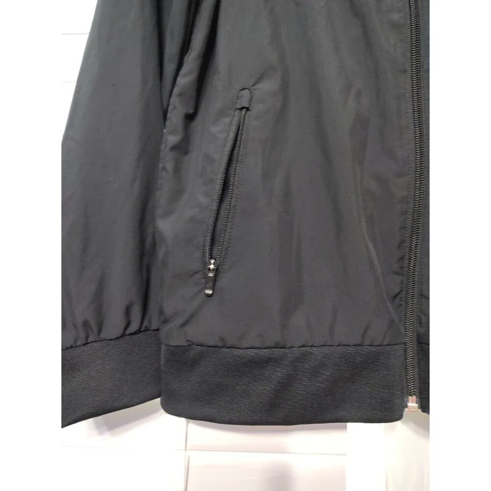 Nike Boys Sportswear Wind Runner Just Do It Hooded Jacket in Black Size Medium